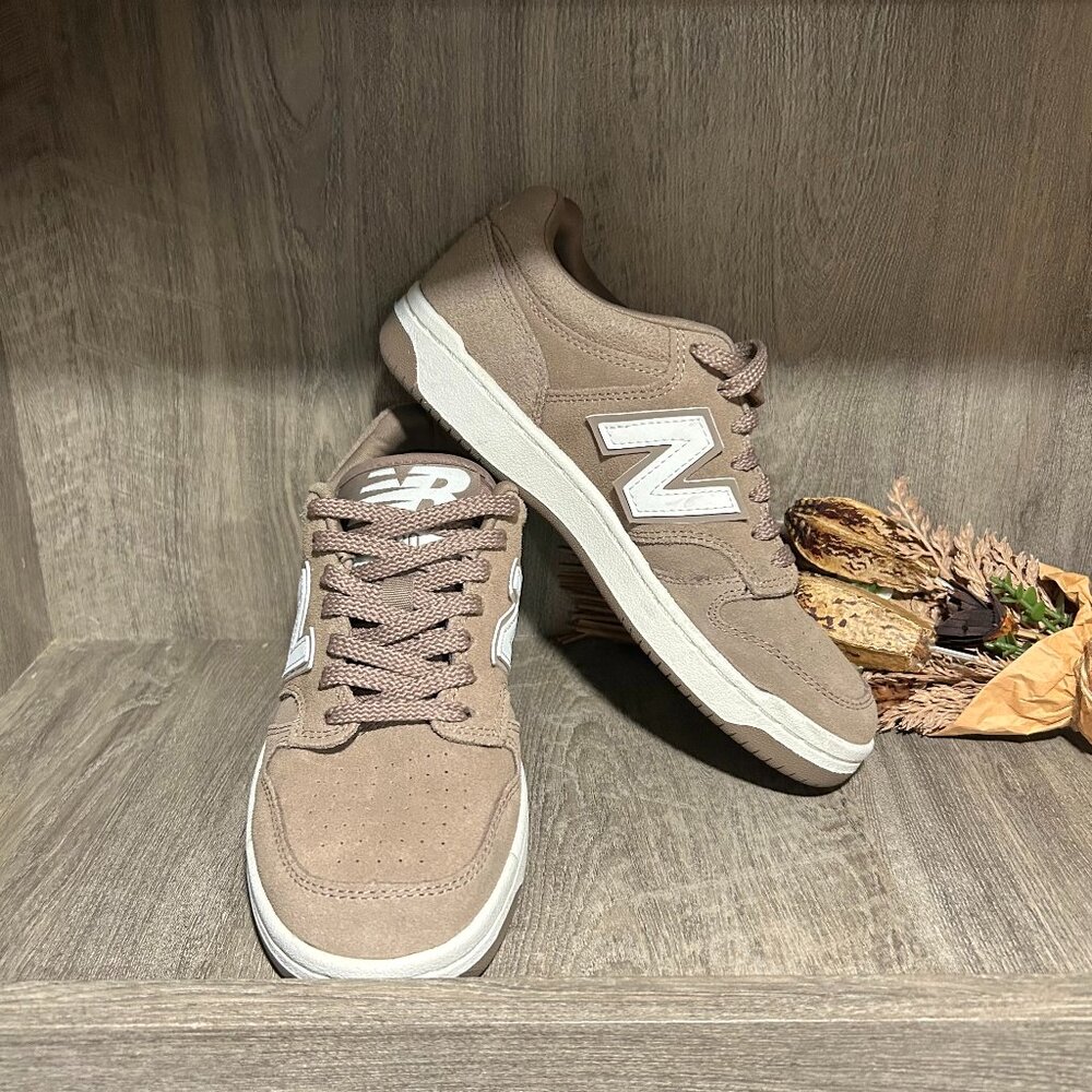 New Balance 480 Mushroom / Sea Salt Sneakers Size Women's 7 Men's 5.5